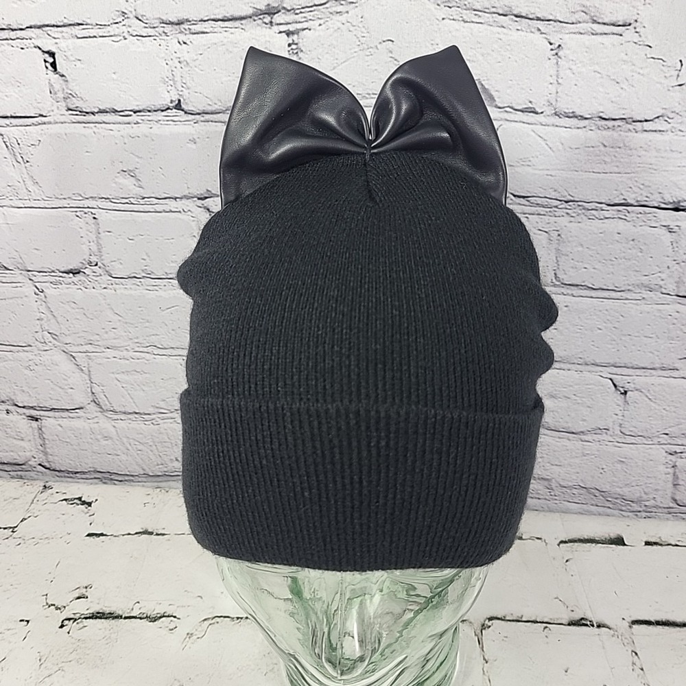 Black Bow Beanie Hat Womens One Size Vegan Leather Stretch Knit Ski Cap